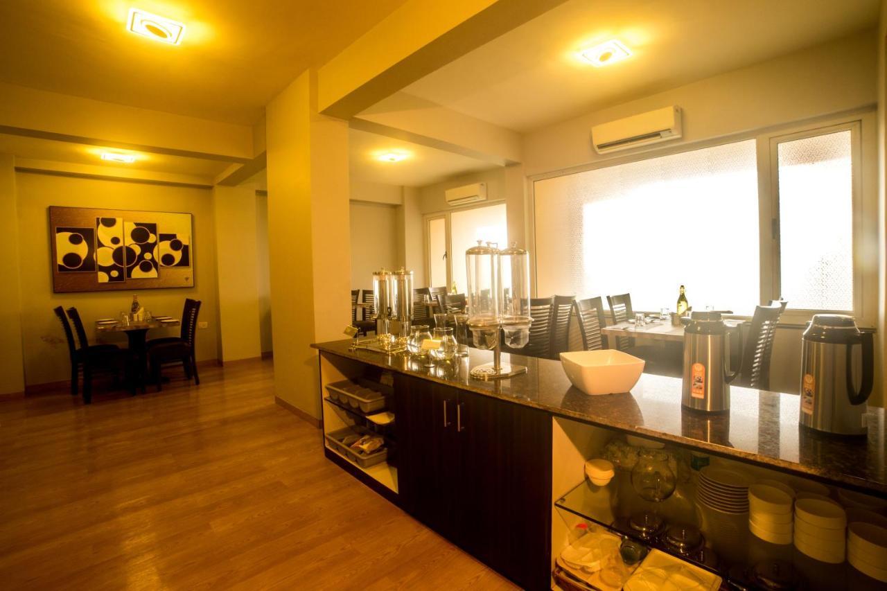 Encore Suites Goa Panaji Exterior photo